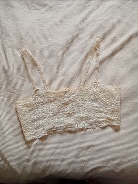 Antique 1930s Lace / Crochet Bralette Camisole Crop top Vintage
